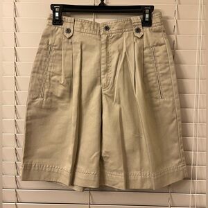 Liz Claiborne LizSport Women’s Size 6 Carefree Cotton Khaki Pleaded Mom Shorts